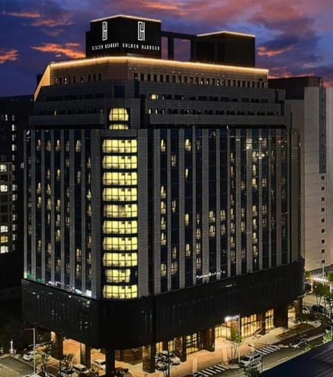 Property building, Night, City view, Location