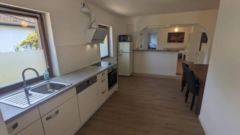 Kitchen or kitchenette, Dining area, dishwasher, oven, stove