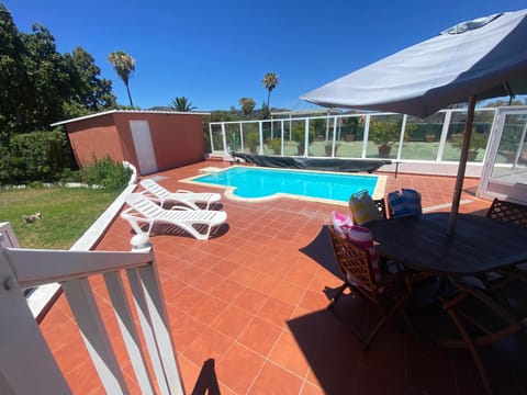 Garden, Swimming pool, sunbed