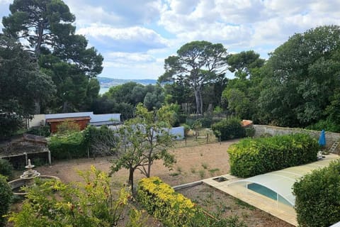 Grande Maison avec piscine, parking et wifi Villa in Balaruc-les-Bains