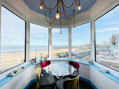 View (from property/room), Dining area, Sea view