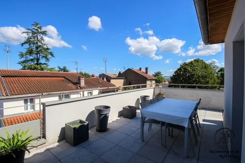 Balcony/Terrace, Dining area