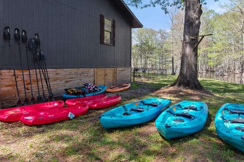 Emerald Point Cabin - Lake Front With Kayaks House in Shreveport