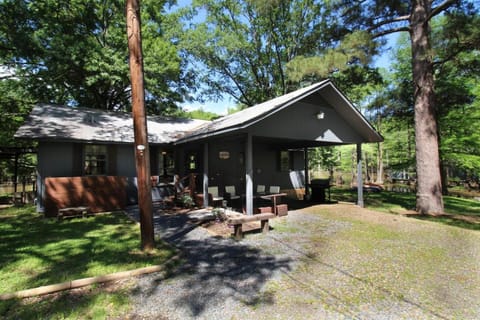 Emerald Point Cabin - Lake Front With Kayaks House in Shreveport