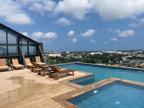 Pool view, Swimming pool