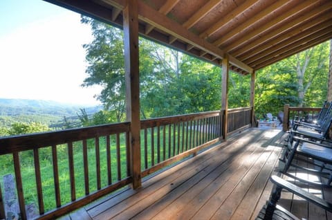 Goldies Hideaway House in Swain County