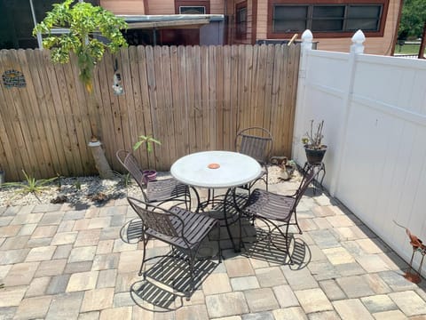 Patio, Seating area