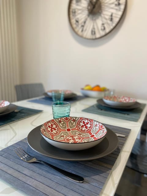 Food and drinks, Dining area