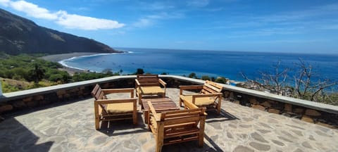 Natural landscape, View (from property/room), Balcony/Terrace, Seating area, Beach, Sea view