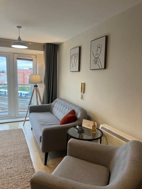 Winterthur Apartments ShortStays Apartamento in Basingstoke