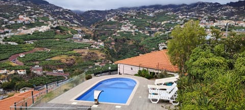 View (from property/room), Mountain view, Pool view, Swimming pool