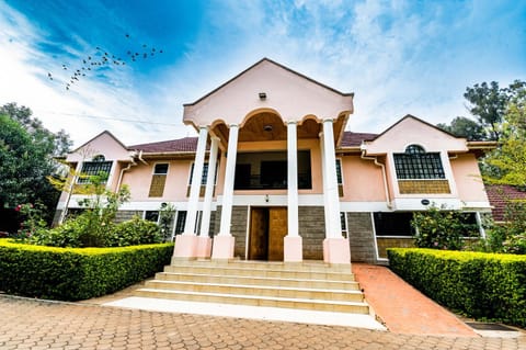 Teresita karen-Giraffe site Vacation rental in Nairobi