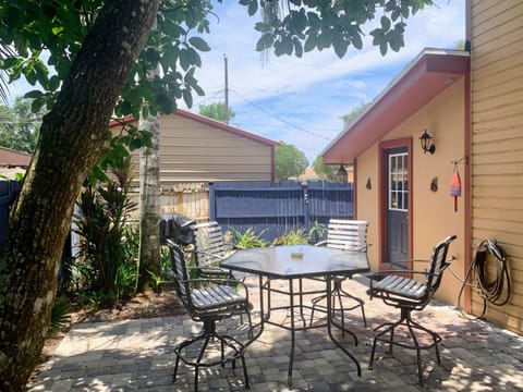 Patio, Seating area