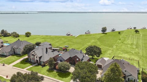 The Best of Lakeside Living - Luxury at its Finest House in Rockwall