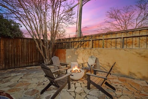 Amazing Big Home - Cinema Room Pool and Jacuzzi House in Plano