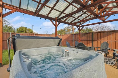 Best of Carrollton - Luxury Pool Hot tub Games House in Carrollton