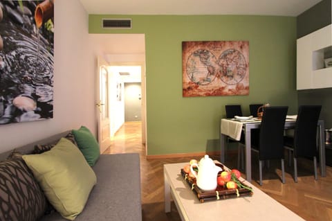 Apartamento Silvela Condo in Madrid