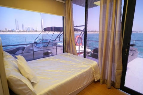 Bed, Bedroom, Sea view