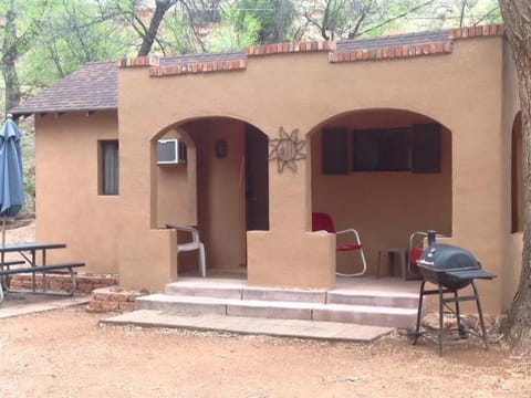 Town-N-Country Cottages Natur-Lodge in Manitou Springs