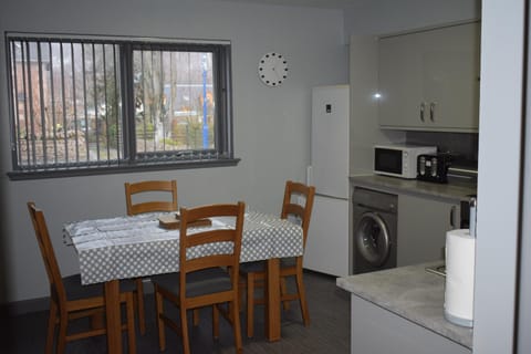 Facade/entrance, Off site, Kitchen or kitchenette, Photo of the whole room, Dining area