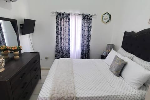 Jacaranda Gated Vacation Apartment in Saint Catherine Parish