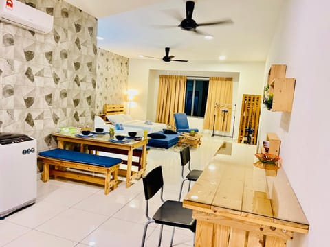 Near Sunway Damen Cozy Homestay Apartment in Subang Jaya