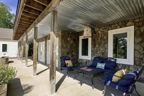 Property building, Balcony/Terrace