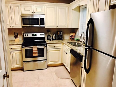 The Cozy Pearl Townhome - 10 mins to horse park Casa in Conyers