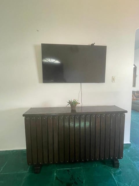 Communal lounge/ TV room, TV and multimedia