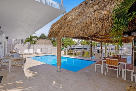 Treasure Harbor Hideaway - Lower Haus in Plantation Key