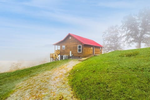 Riverbend Retreat House in Norris Lake