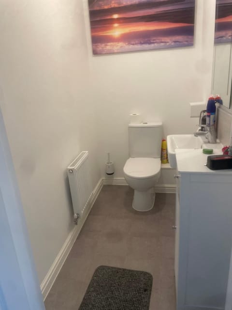 Cosy Single Room Vacation rental in Northampton