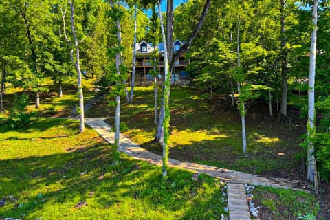 Rock The Dock House in Norris Lake