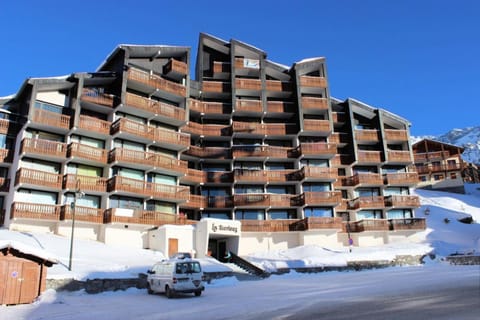 Résidence Eterlous - Studio pour 4 Personnes 96 Apartment in Val Thorens