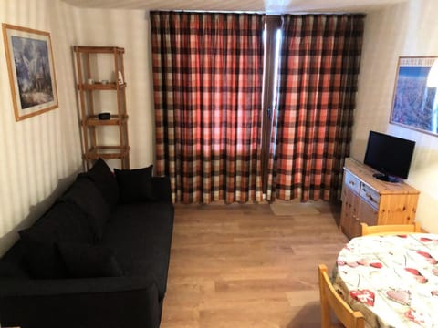 Résidence Roche Blanche - Studio pour 4 Personnes 46 Apartment in Val Thorens