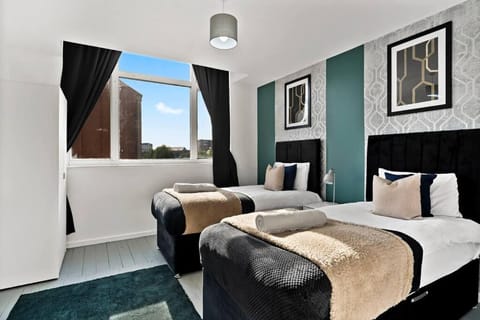 Large Central Penthouse in Leicester Apartment in Leicester