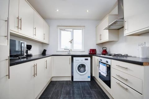 Large Stylish House - Sleeps 10 House in Salford