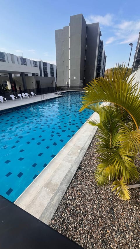 Pool view, Swimming pool, sunbed