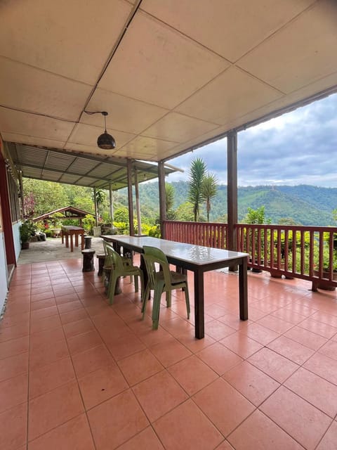 Natural landscape, View (from property/room), Balcony/Terrace, Dining area, Mountain view