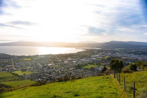 Aorangi Peak Cabins 4 by Tiny Away House in Rotorua