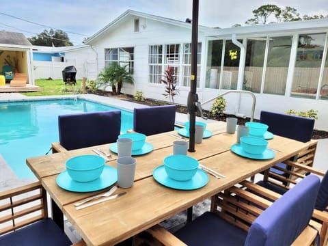 Beachside Tropical Oasis Private Pool Home! House in Holly Hill