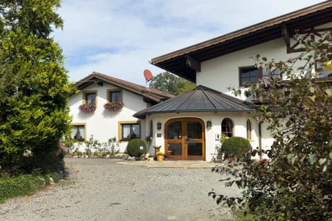 Gerbehof Pension Bed and Breakfast in Friedrichshafen