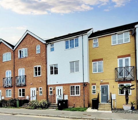 Property building, Neighbourhood, Street view