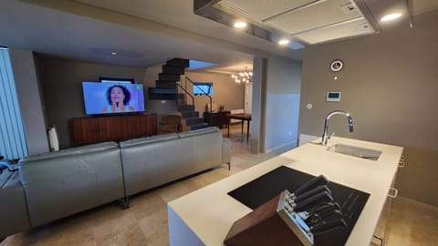 TV and multimedia, Living room, Seating area