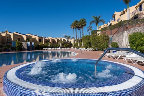 Balcony/Terrace, Swimming pool