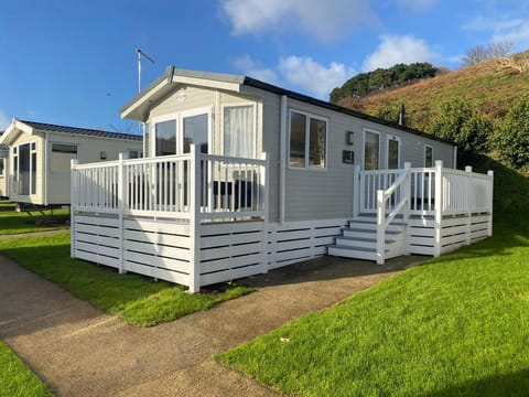 Property building, Natural landscape