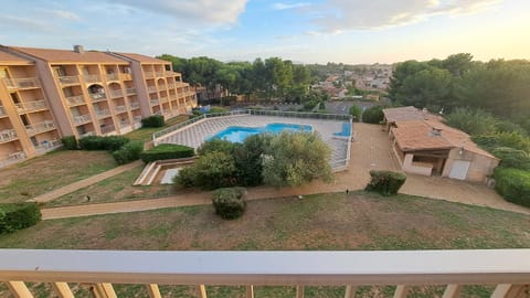 Balcony/Terrace, Pool view, Swimming pool