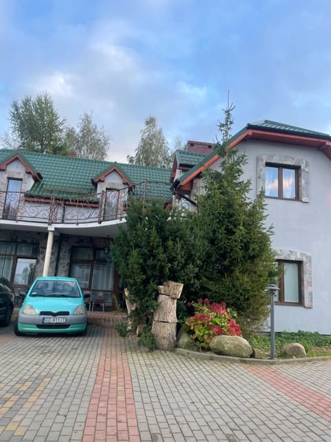 Property building, Neighbourhood, Street view