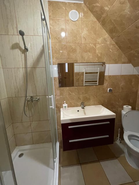 Shower, Toilet, Bathroom