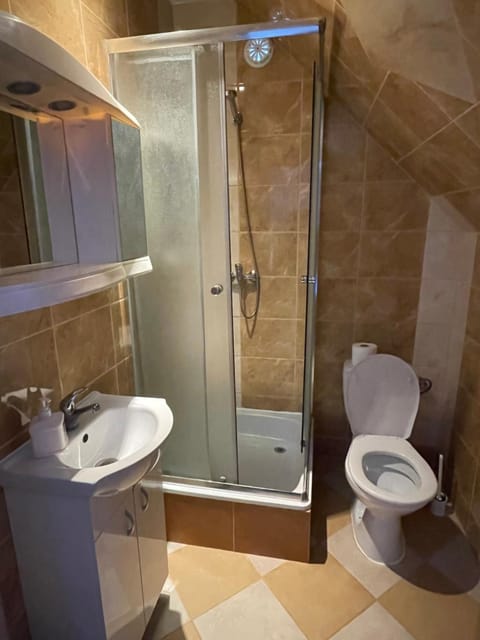 Shower, Toilet, Bathroom